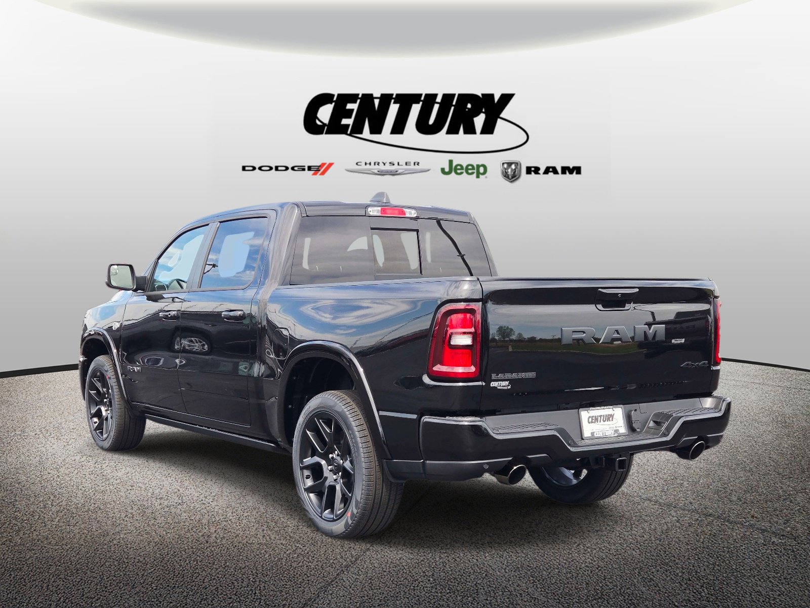 New 2026 RAM 1500 Laramie AWD/4WD image 5