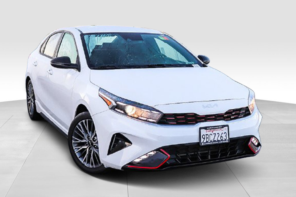 Used 2022 Kia Forte GT-Line FWD image 2