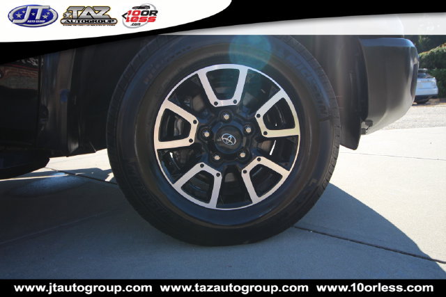 Used 2020 Toyota Tundra SR5 w/ SR5 Upgrade Package RWD image 10