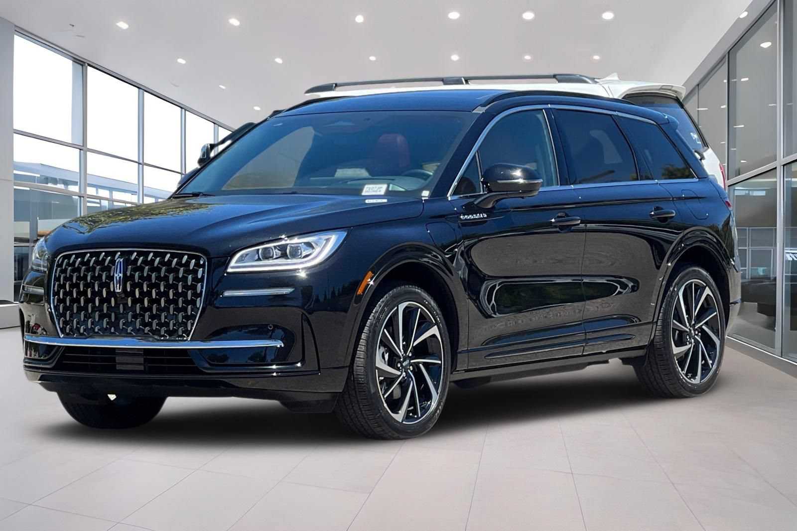 Certified 2025 Lincoln Corsair Grand Touring w/ Equipment Group 302A AWD/4WD image 8