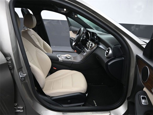 Used 2020 Mercedes-Benz C 300 Sedan image 18