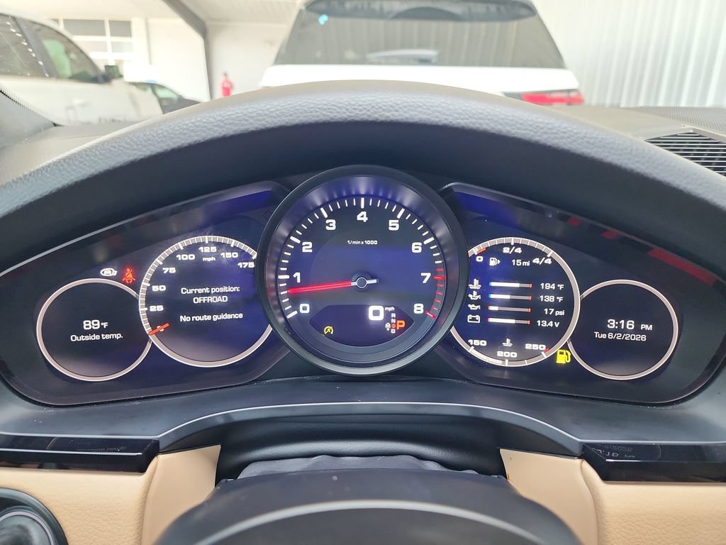 Used 2020 Porsche Cayenne AWD/4WD image 21
