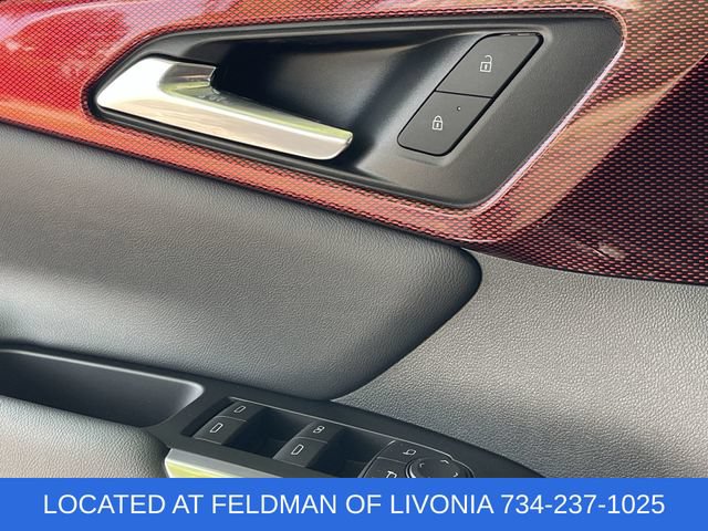 Used 2024 Chevrolet Traverse Z71 w/ Enhanced Driving Package AWD/4WD image 23