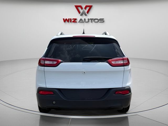 Used 2018 Jeep Cherokee Latitude FWD image 4