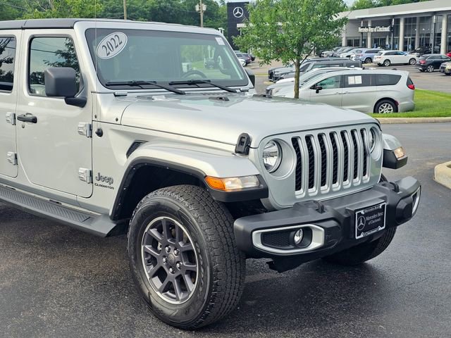 Used 2022 Jeep Gladiator Overland w/ Popular Equipment Package AWD/4WD image 2