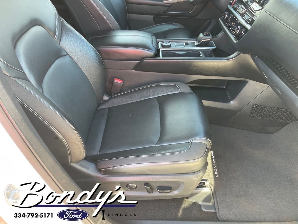 Used 2023 Nissan Pathfinder SL w/ Lighting Package (N92) image 21
