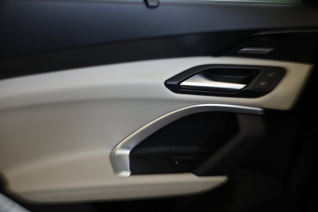 New 2025 Audi Q5 Prestige image 23