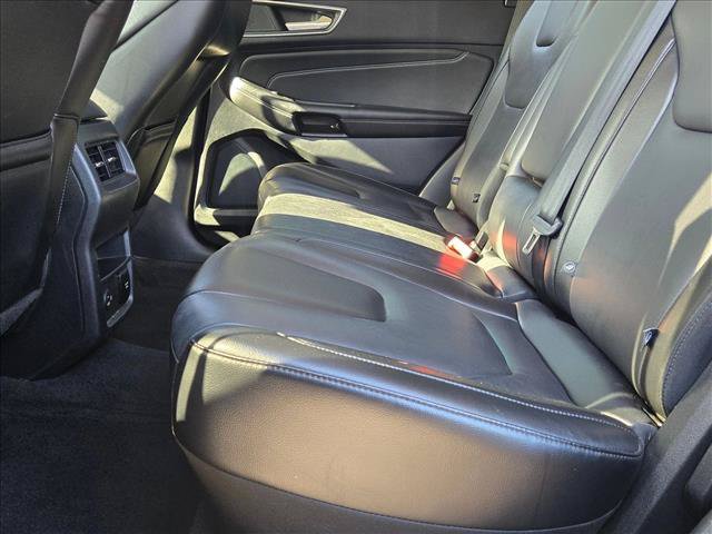 Used 2022 Ford Edge Titanium AWD/4WD image 18
