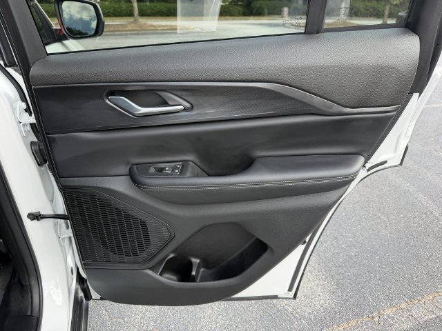 Used 2025 Jeep Grand Cherokee Laredo AWD/4WD image 28