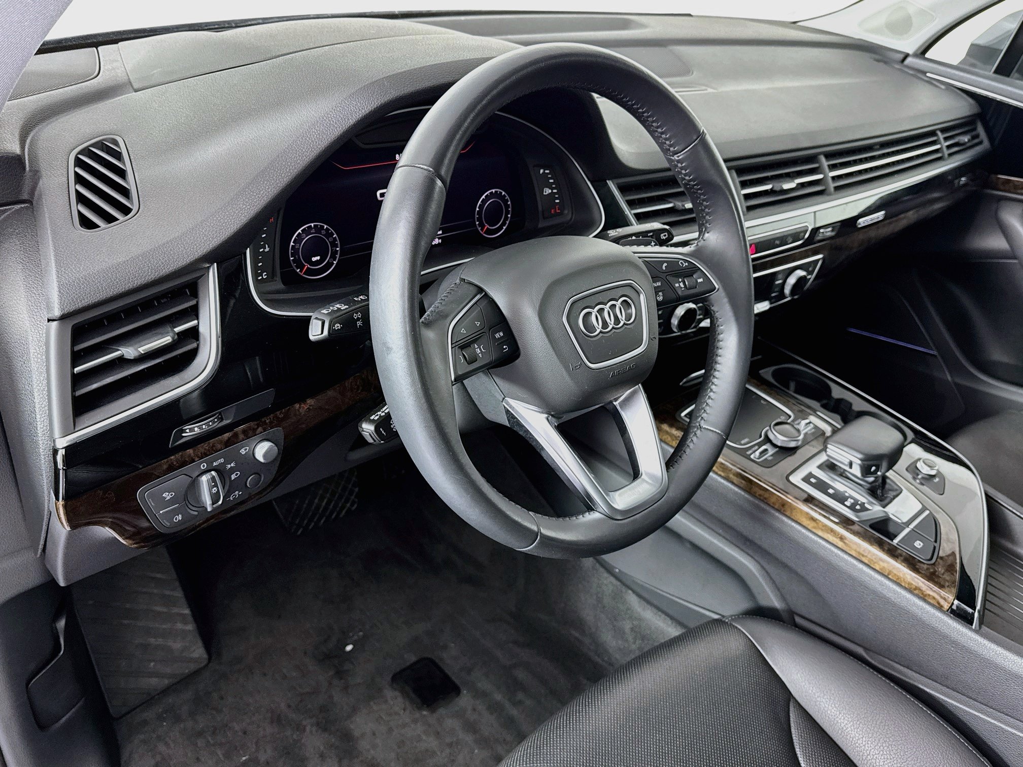 Used 2018 Audi Q7 3.0T Prestige w/ Prestige Package AWD/4WD image 9
