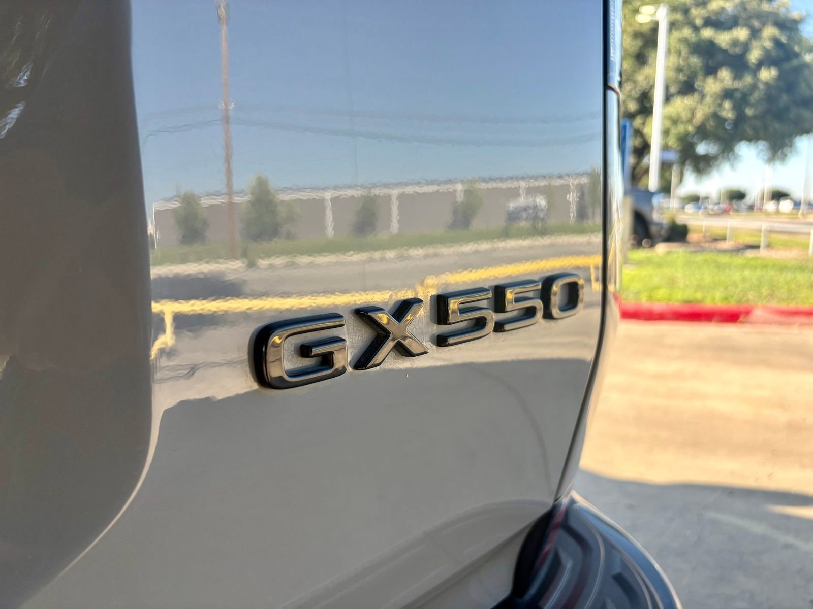 Used 2025 Lexus GX 550 AWD/4WD image 9