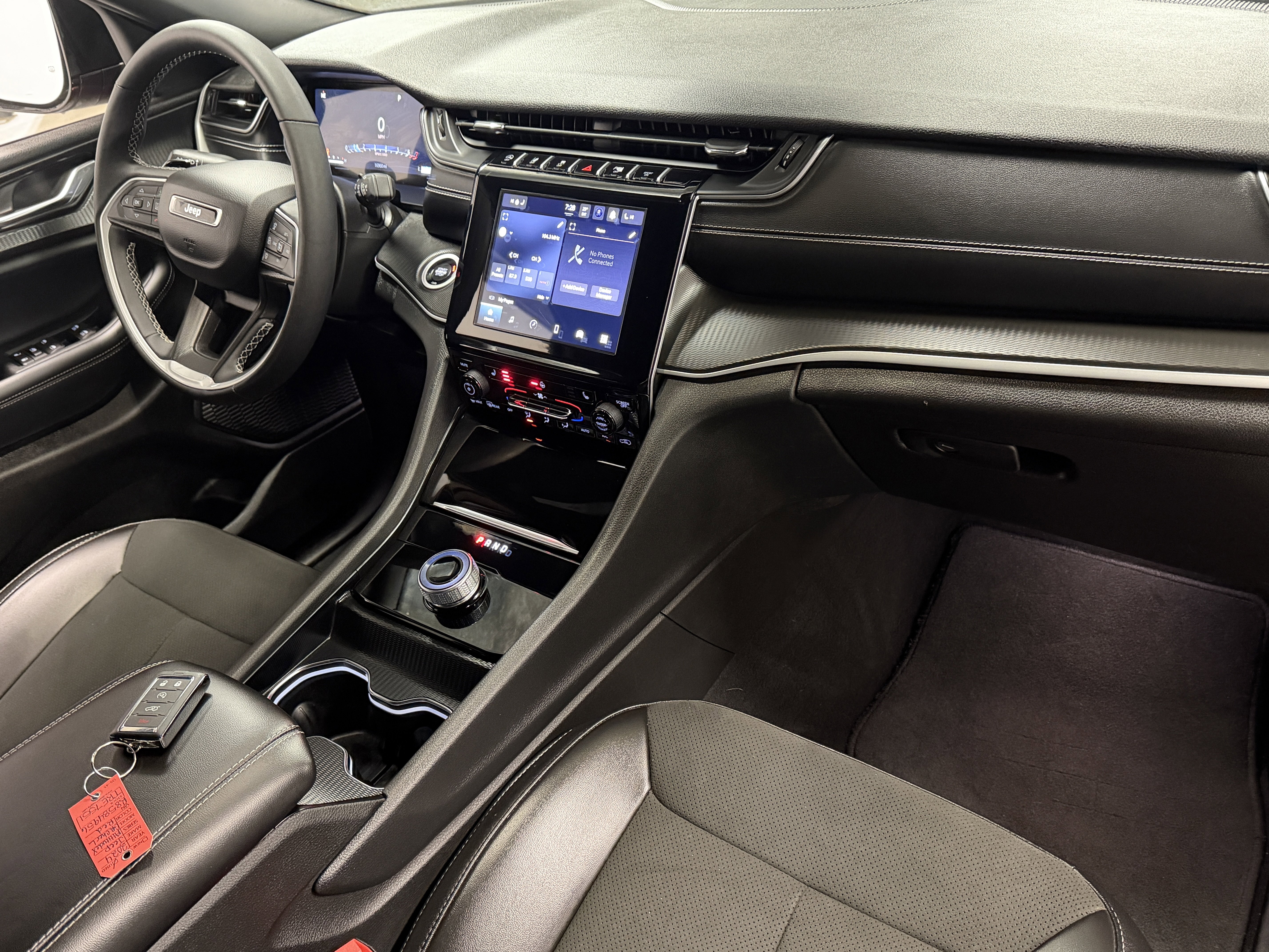 Used 2024 Jeep Grand Cherokee L Altitude image 23