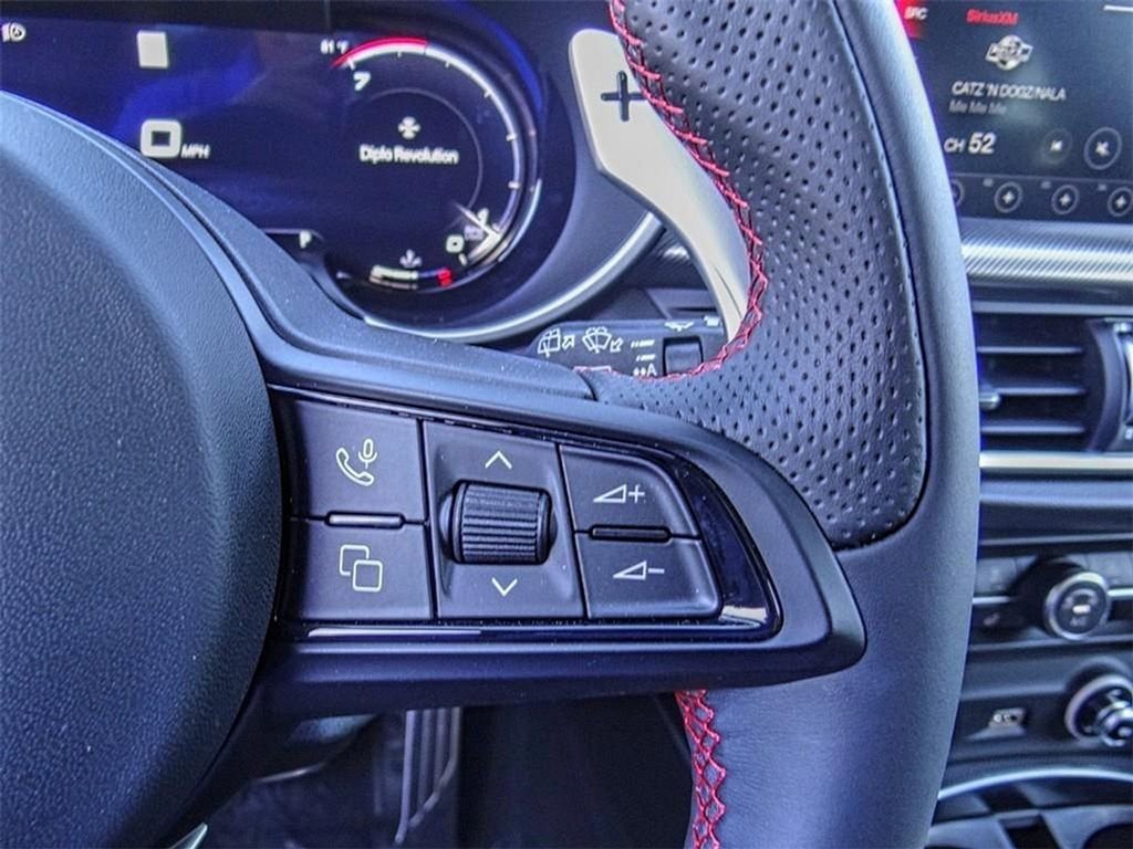 New 2024 Alfa Romeo Stelvio Ti image 10