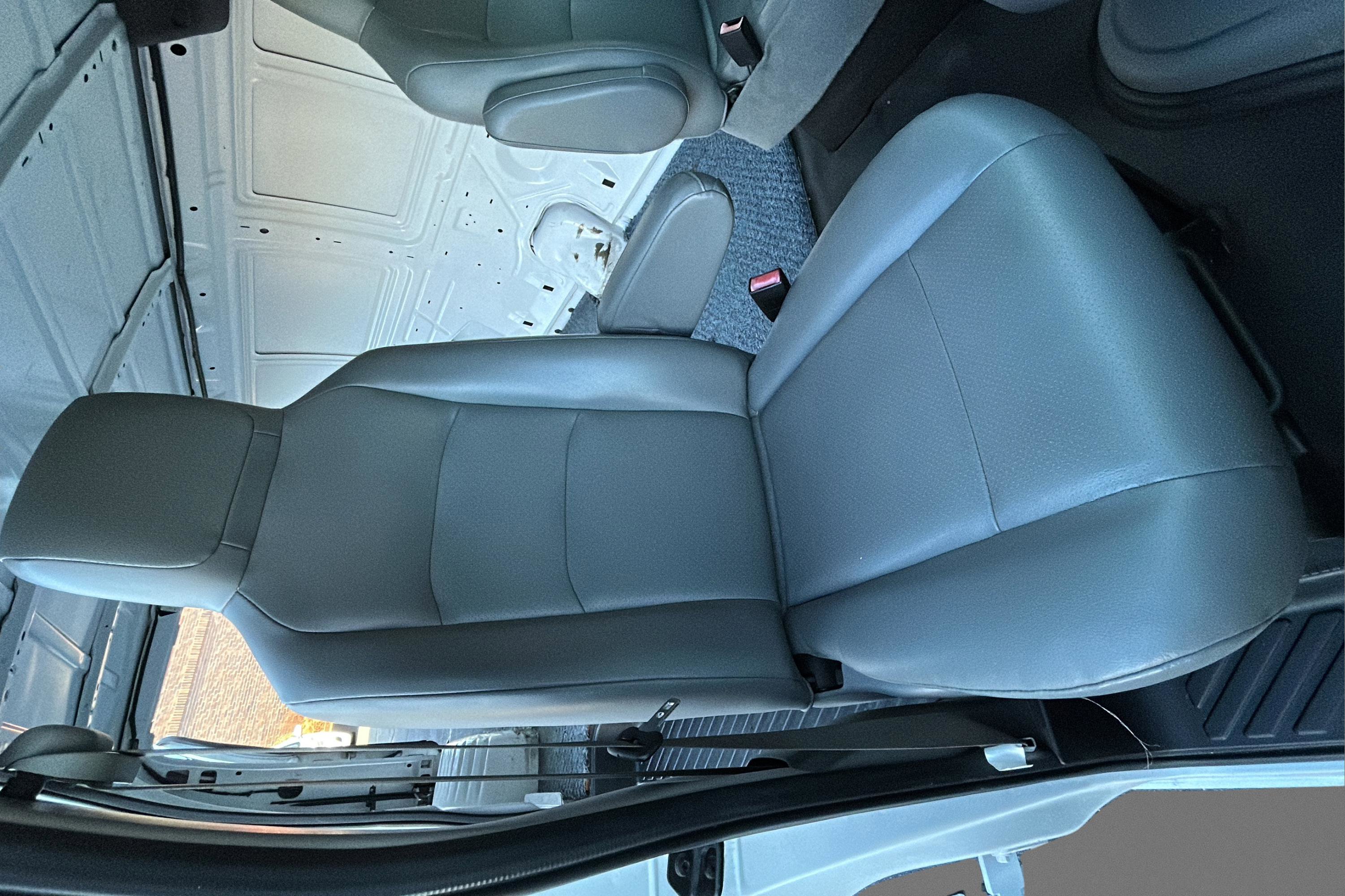 Used 2014 Ford E-250 and Econoline 250 w/ Power Group image 21