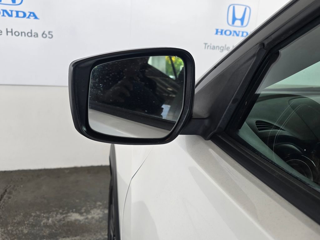 Used 2020 Nissan Kicks SV FWD image 46