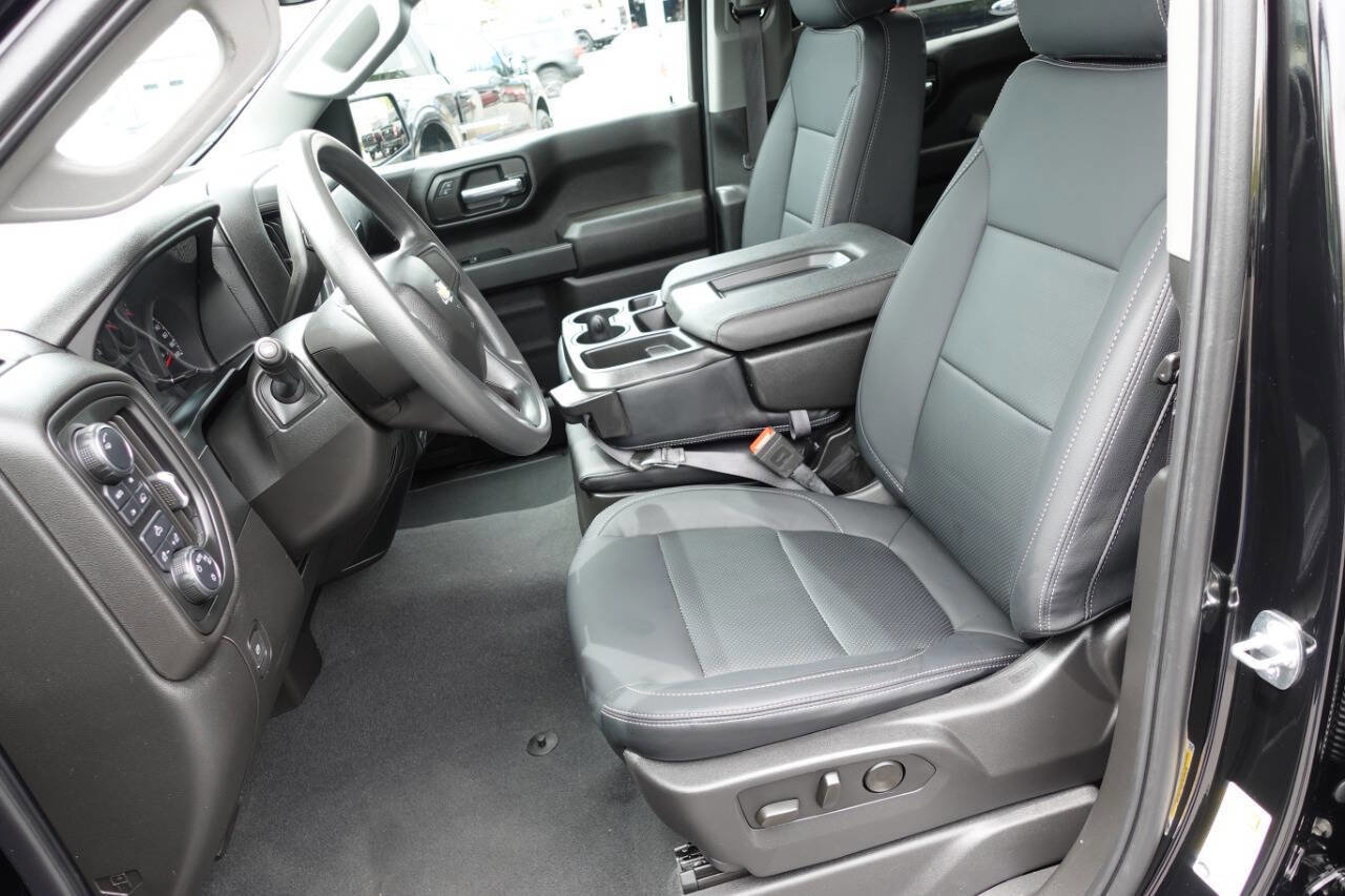 Used 2024 Chevrolet Silverado 1500 Custom AWD/4WD image 17