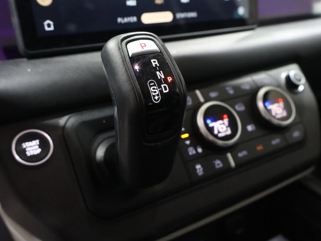 Used 2020 Land Rover Defender 110 HSE AWD/4WD image 31