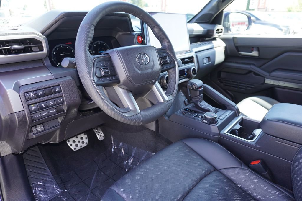 Certified 2025 Toyota Tacoma TRD Sport w/ TRD Sport Premium Package AWD/4WD image 11