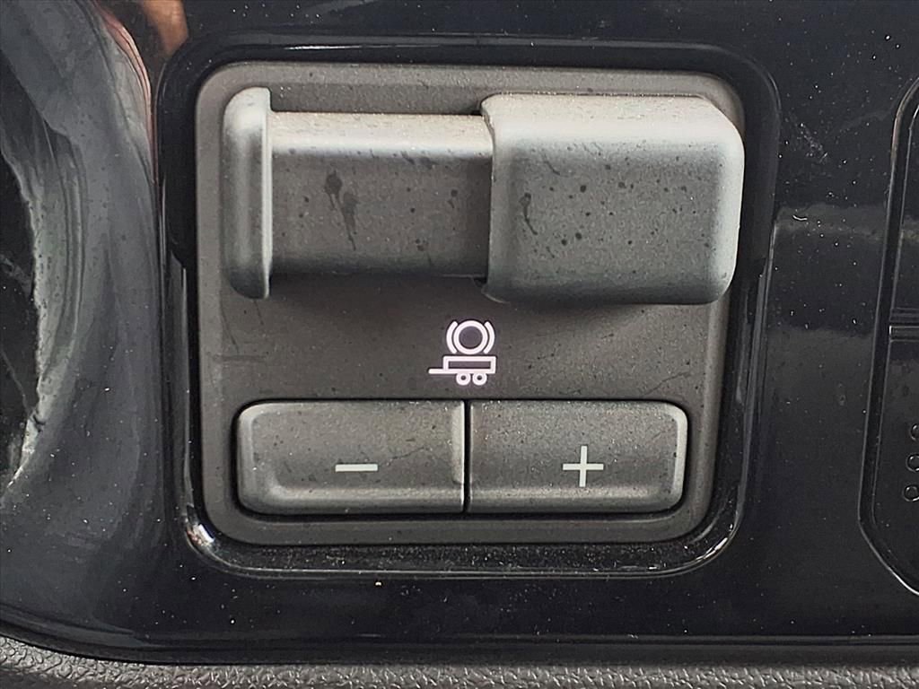 Used 2025 Chevrolet Silverado 2500 LT w/ Safety Package image 6