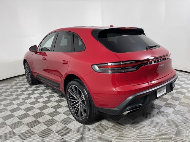 New 2026 Porsche Macan image 3