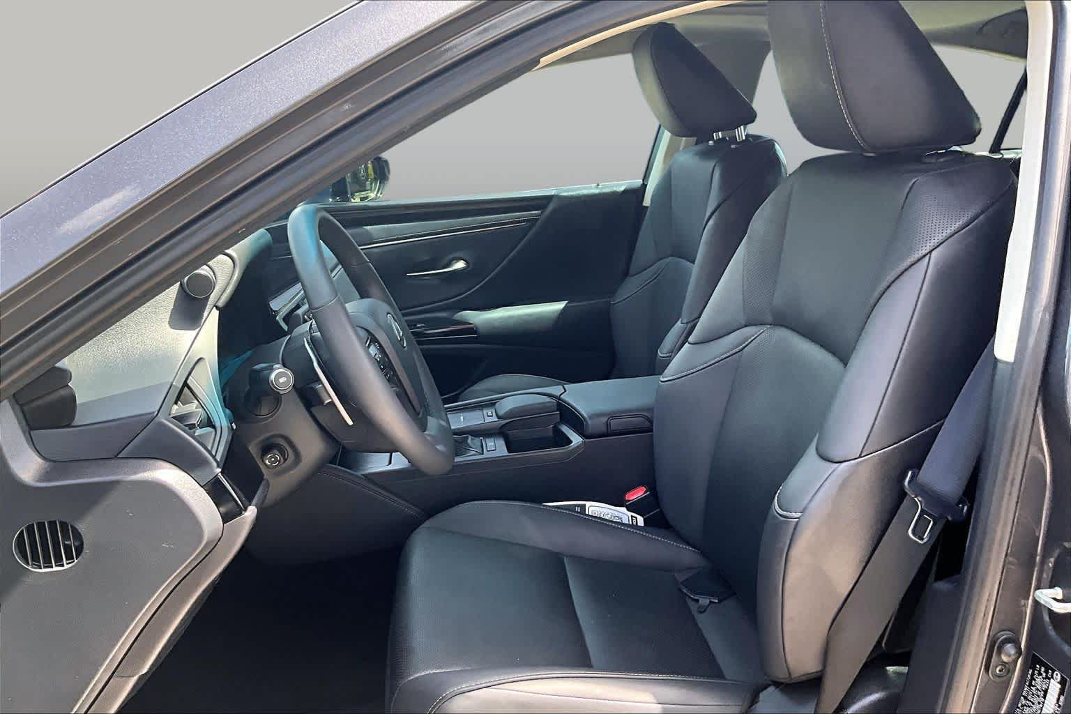 Used 2022 Lexus ES 350 w/ Premium Package FWD image 8