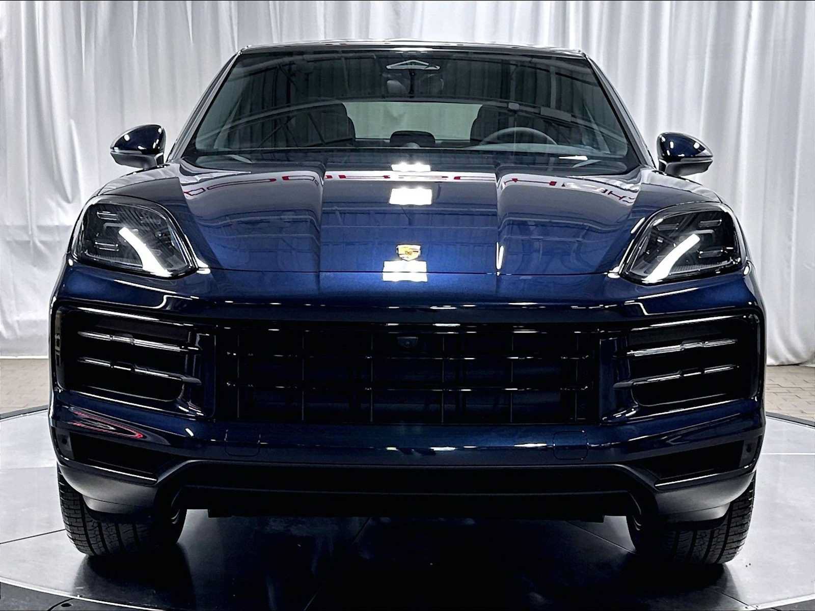 New 2026 Porsche Cayenne Coupe AWD/4WD image 10