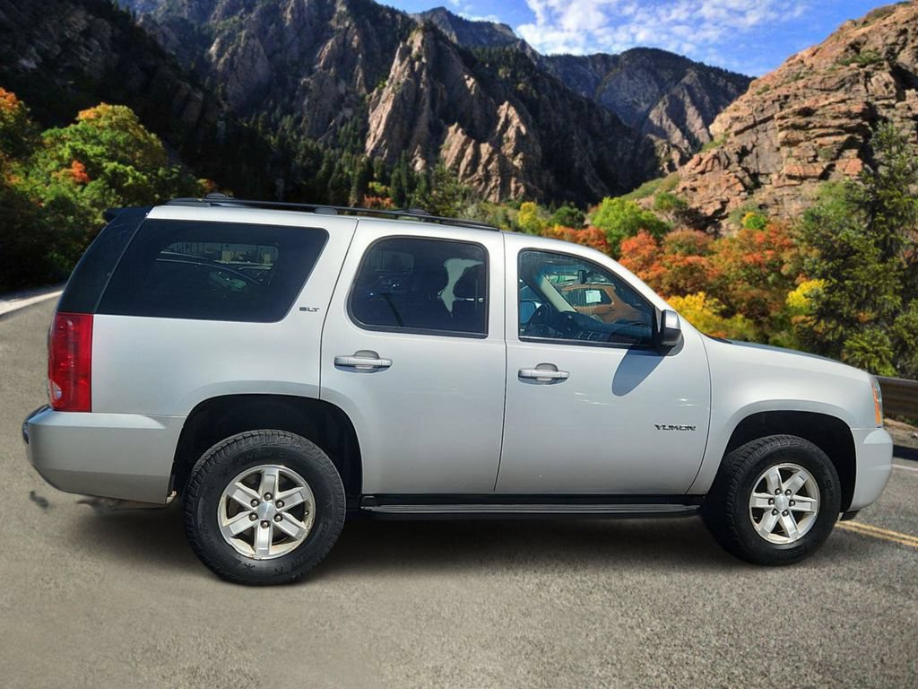 Used 2013 GMC Yukon SLT AWD/4WD image 2