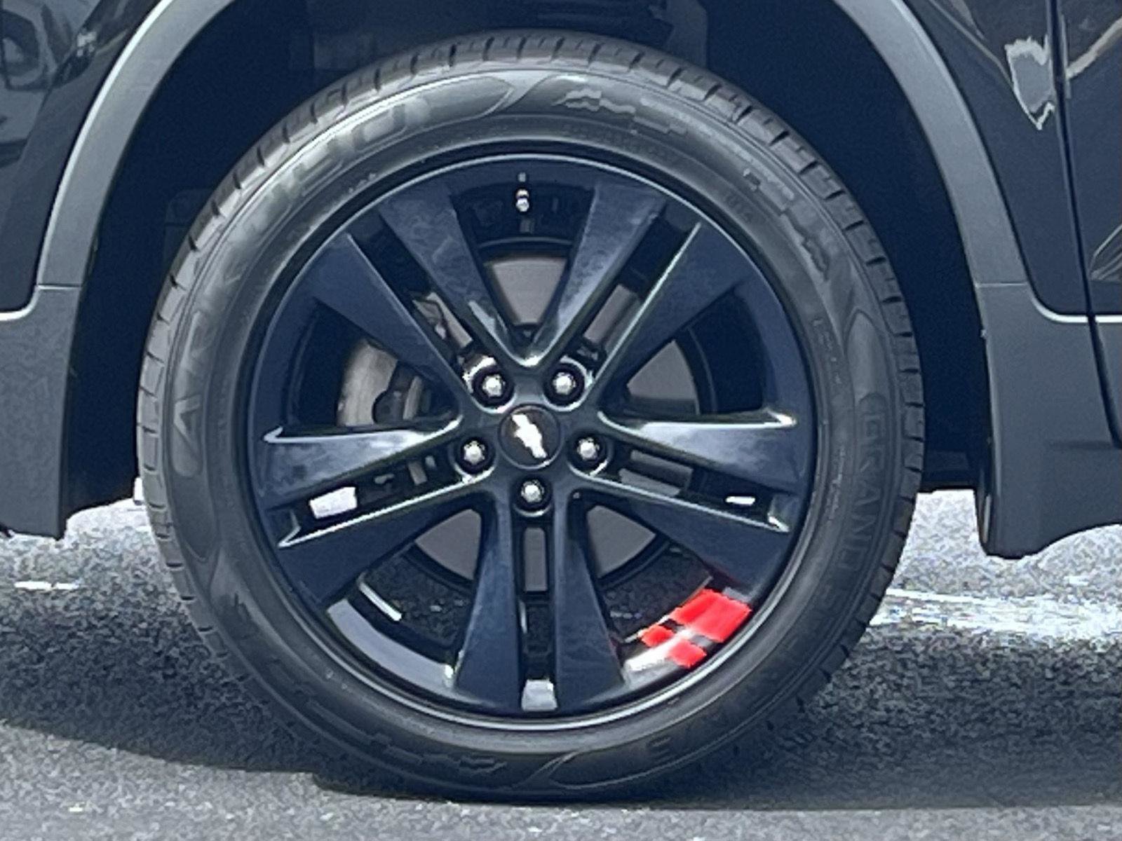 Used 2020 Chevrolet Trax LT w/ LT Convenience Package image 32