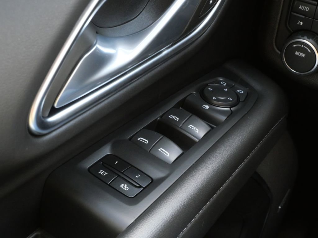 Used 2024 Chevrolet Suburban LT AWD/4WD image 33