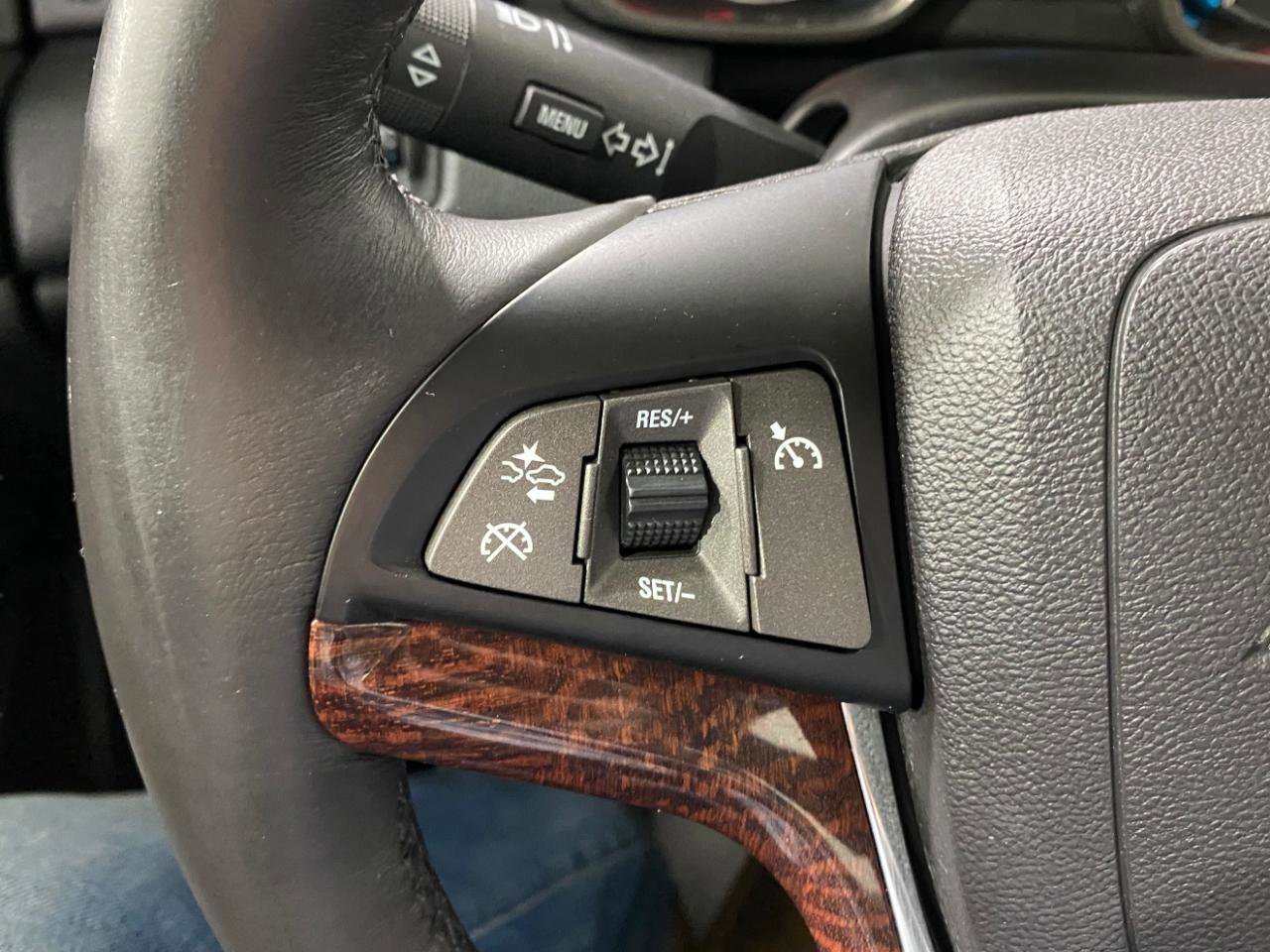 Used 2013 Chevrolet Malibu LTZ image 17