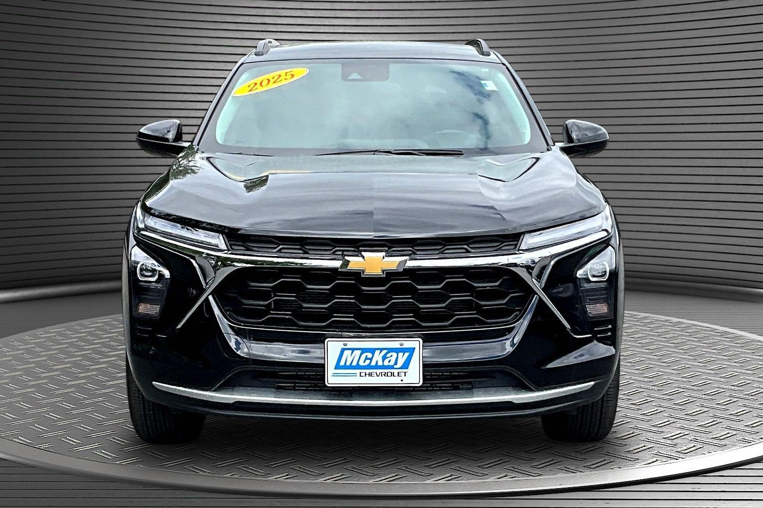 Used 2025 Chevrolet Trax LT w/ Driver Confidence Package FWD image 2
