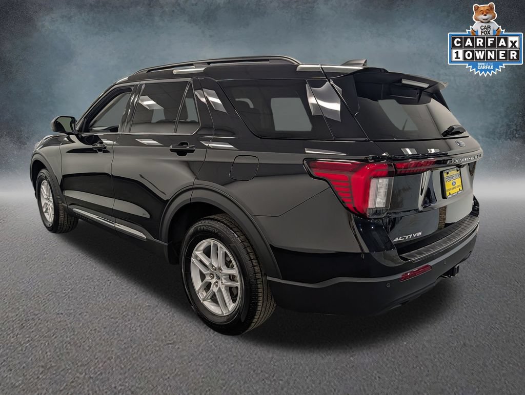 Used 2025 Ford Explorer Active AWD/4WD image 6