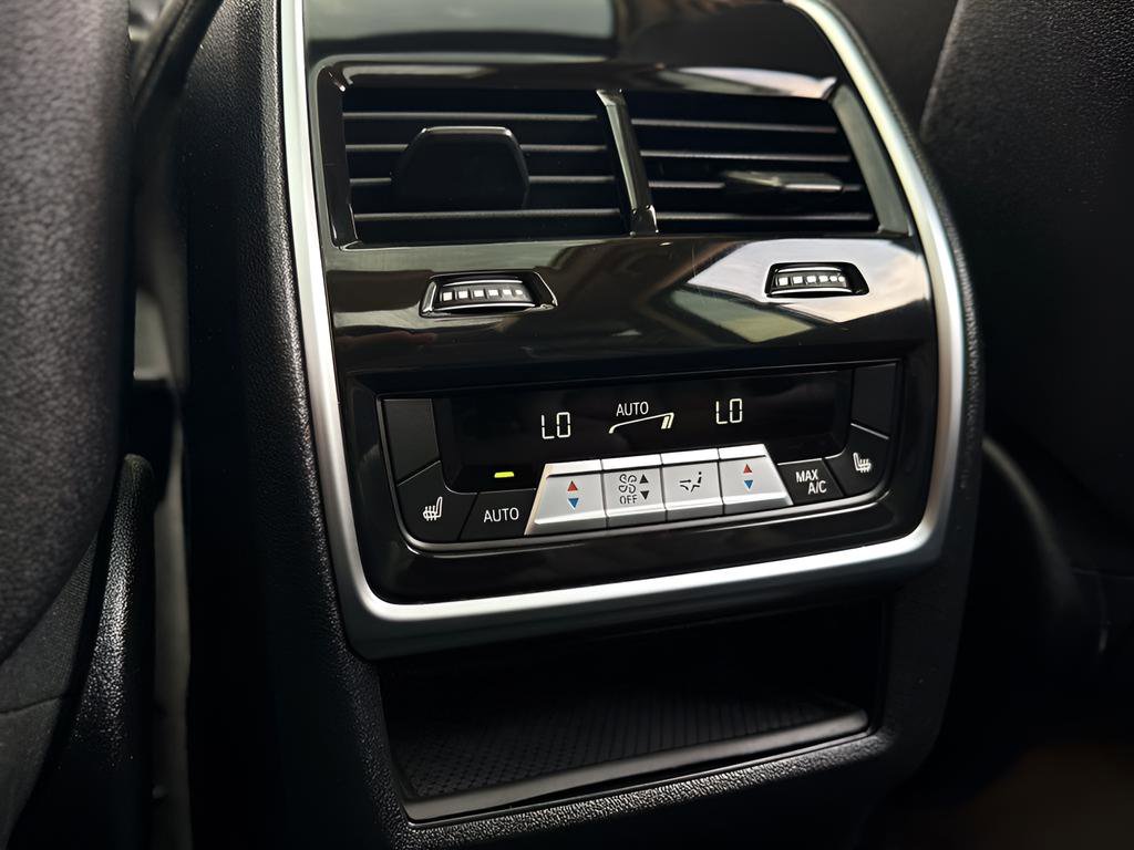 Used 2024 BMW X7 xDrive40i image 24