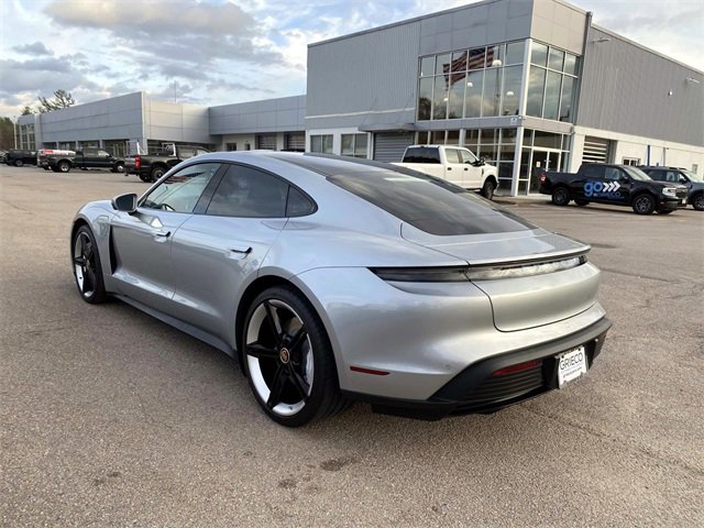 Used 2024 Porsche Taycan image 7