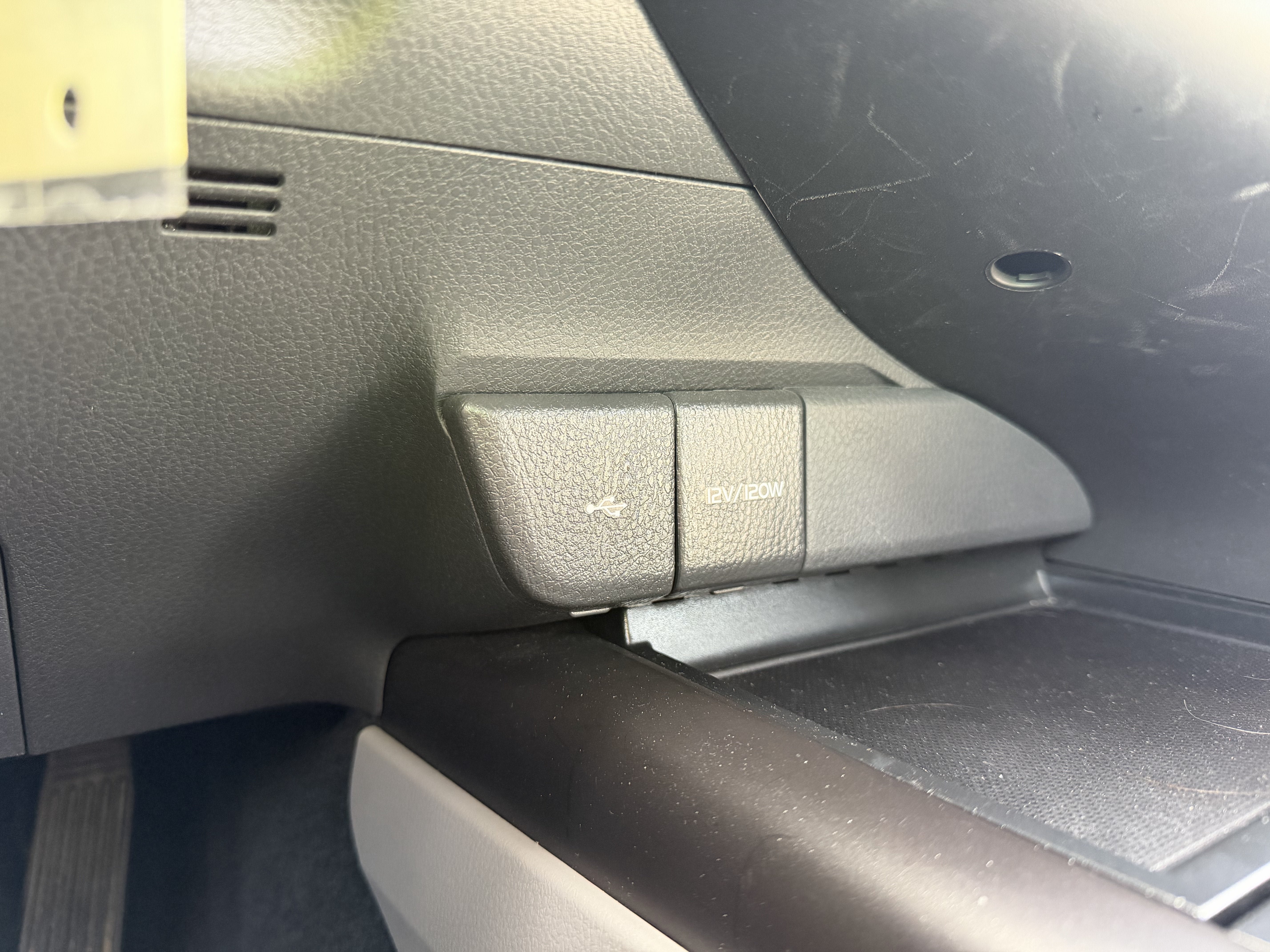 Used 2024 Toyota Camry SE AWD/4WD image 19