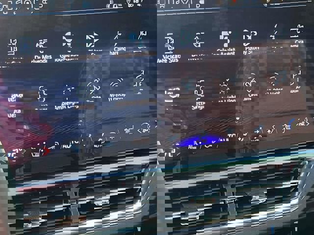 New 2025 Chevrolet Equinox EV LT image 27