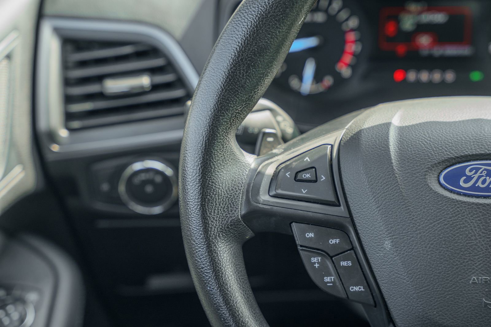 Used 2019 Ford Edge SE AWD/4WD image 27