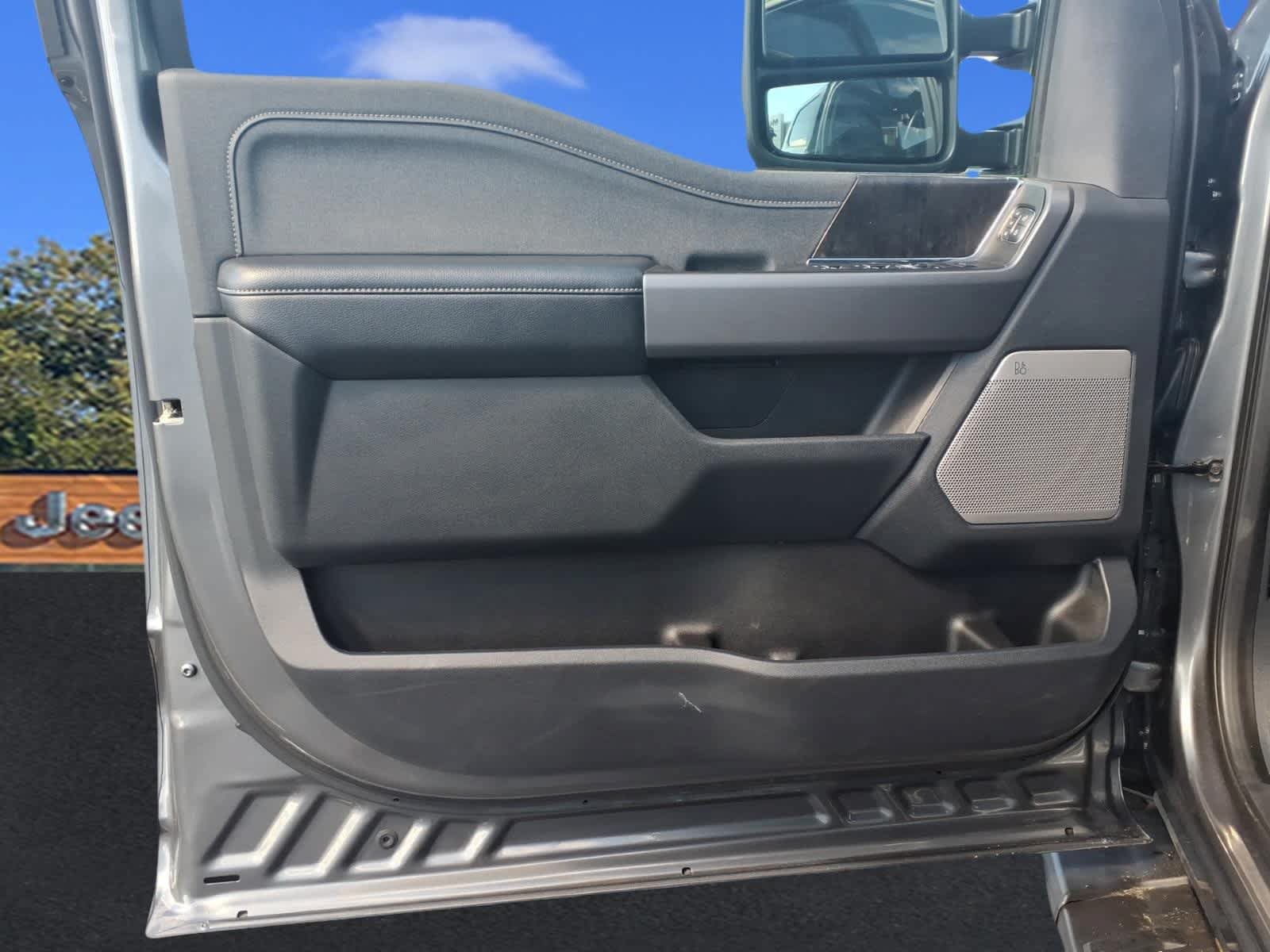 Used 2024 Ford F250 Lariat AWD/4WD image 11
