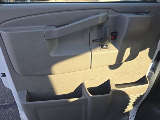 Used 2024 Chevrolet Express 2500 w/ Driver Convenience Package image 17