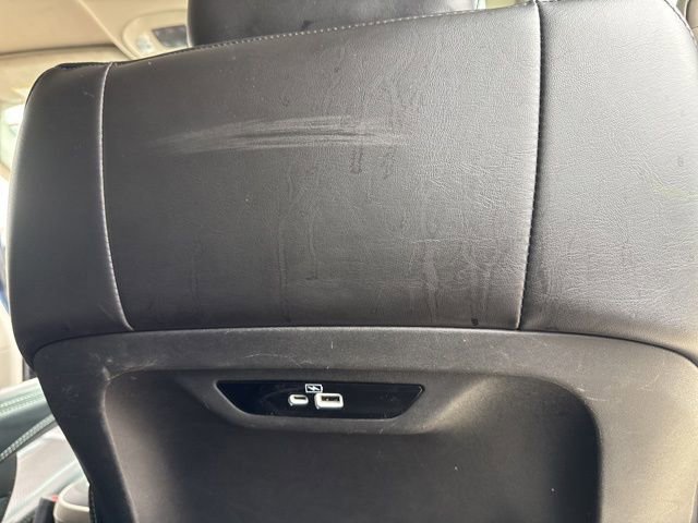 Used 2023 Chrysler Pacifica Touring-L image 38