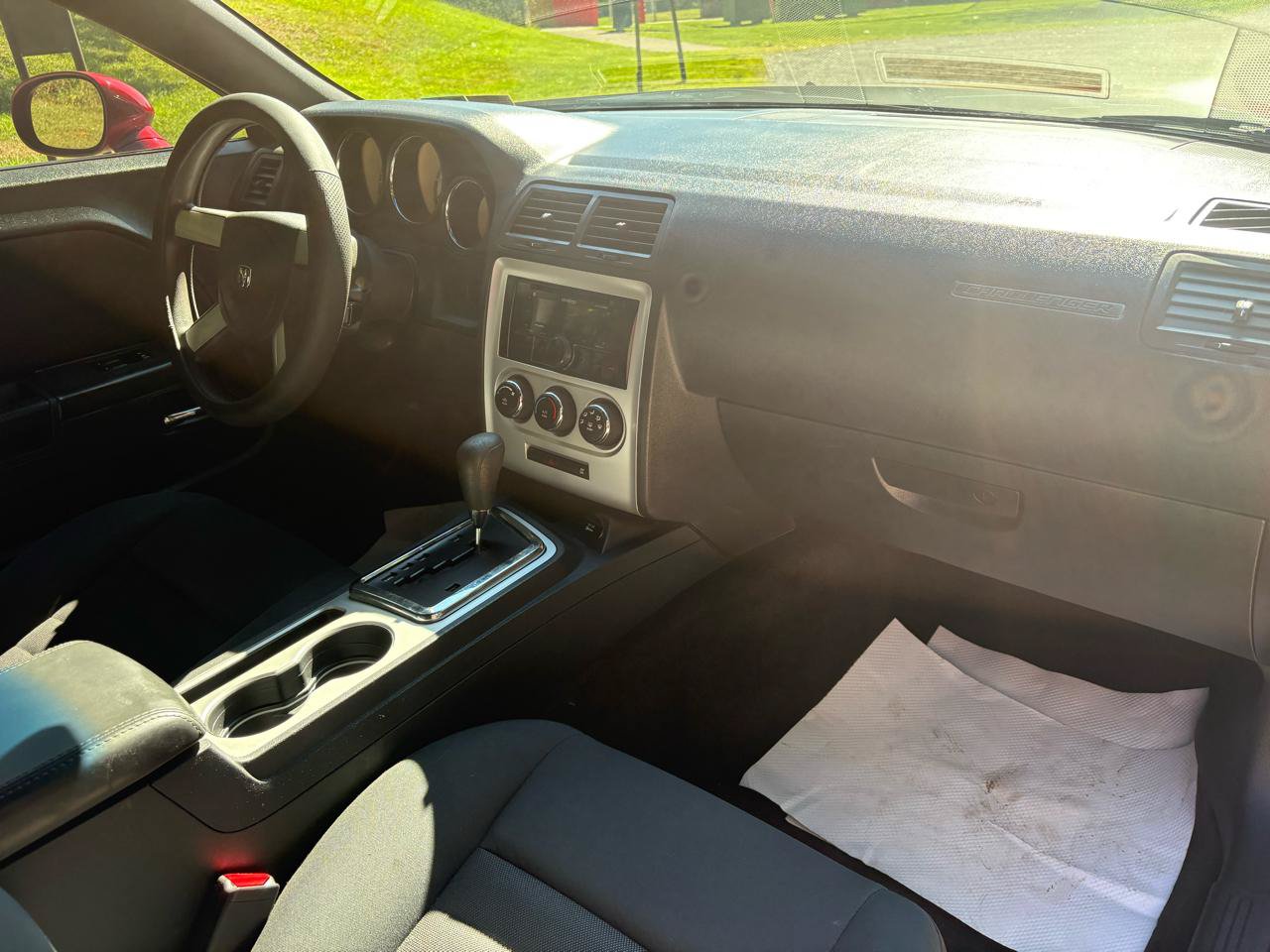 Used 2010 Dodge Challenger SE RWD image 18