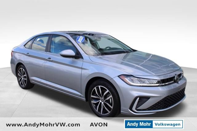 Used 2025 Volkswagen Jetta SE