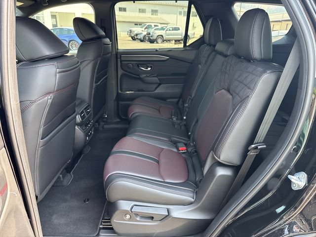 Used 2026 Honda Pilot Black Edition image 15
