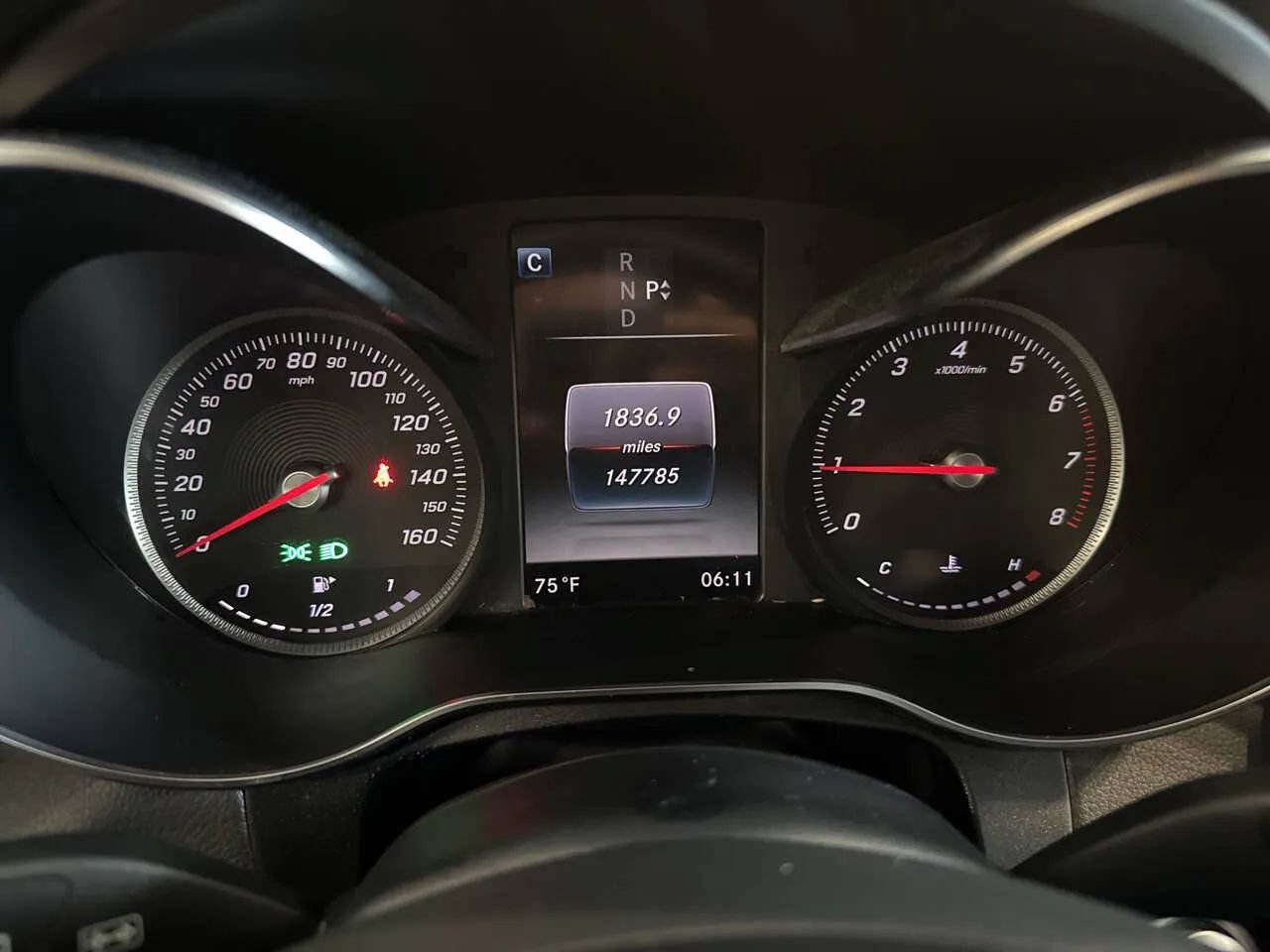 Used 2018 Mercedes-Benz GLC 300 4MATIC w/ Premium Package image 30