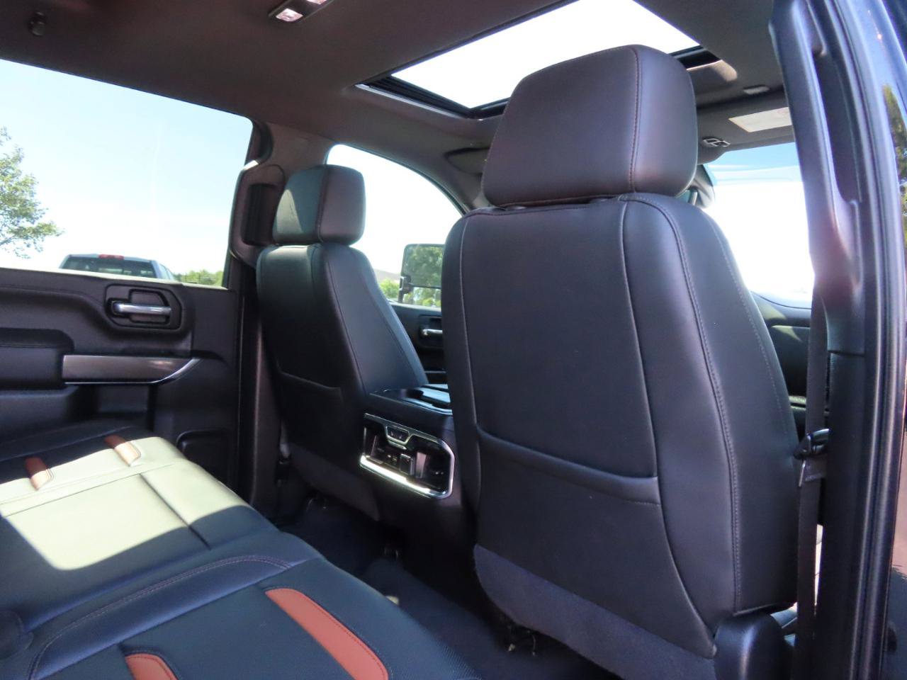 Used 2020 GMC Sierra 2500 AT4 w/ AT4 Premium Package AWD/4WD image 55