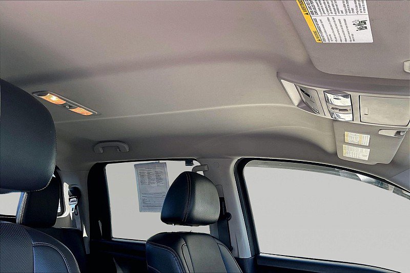 Used 2018 Nissan Titan SL image 27