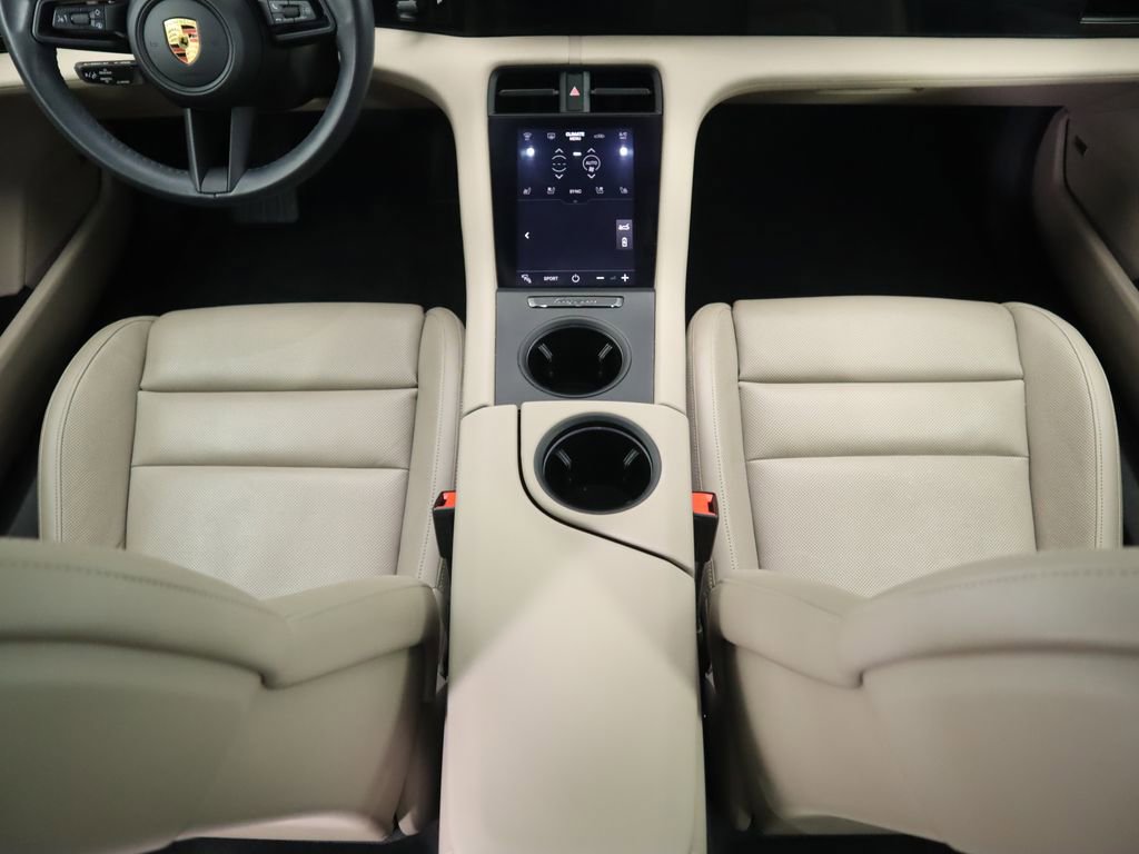 Used 2021 Porsche Taycan image 17