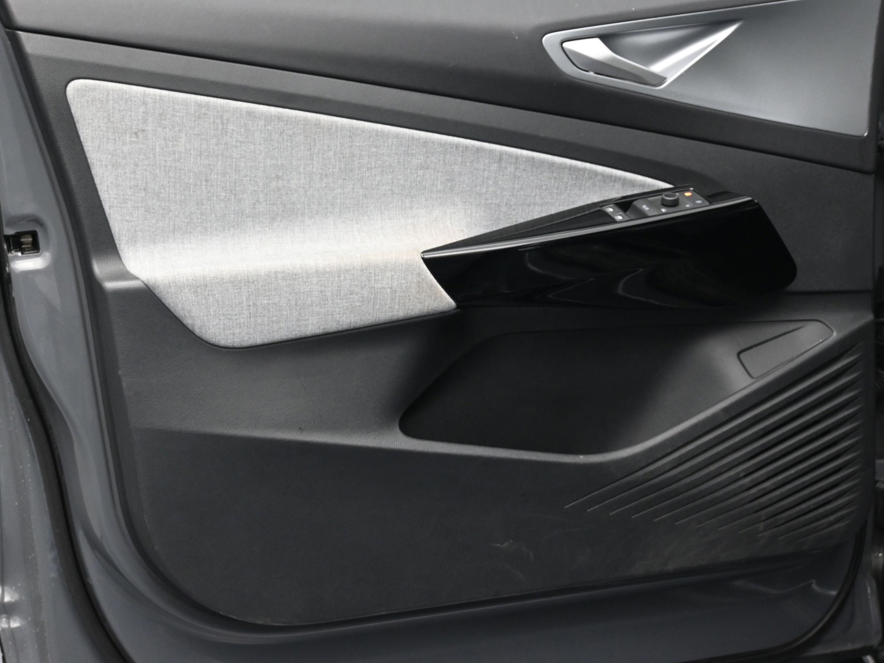 Used 2023 Volkswagen ID.4 Pro RWD image 14