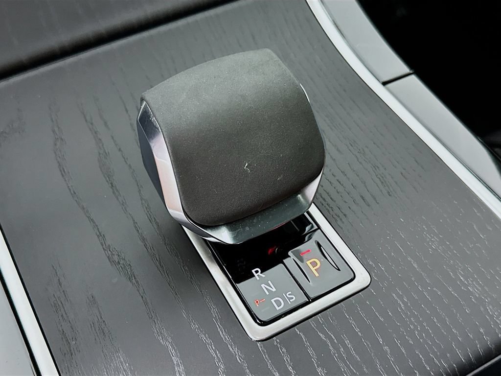 Used 2024 Land Rover Range Rover Velar Dynamic HSE AWD/4WD image 19