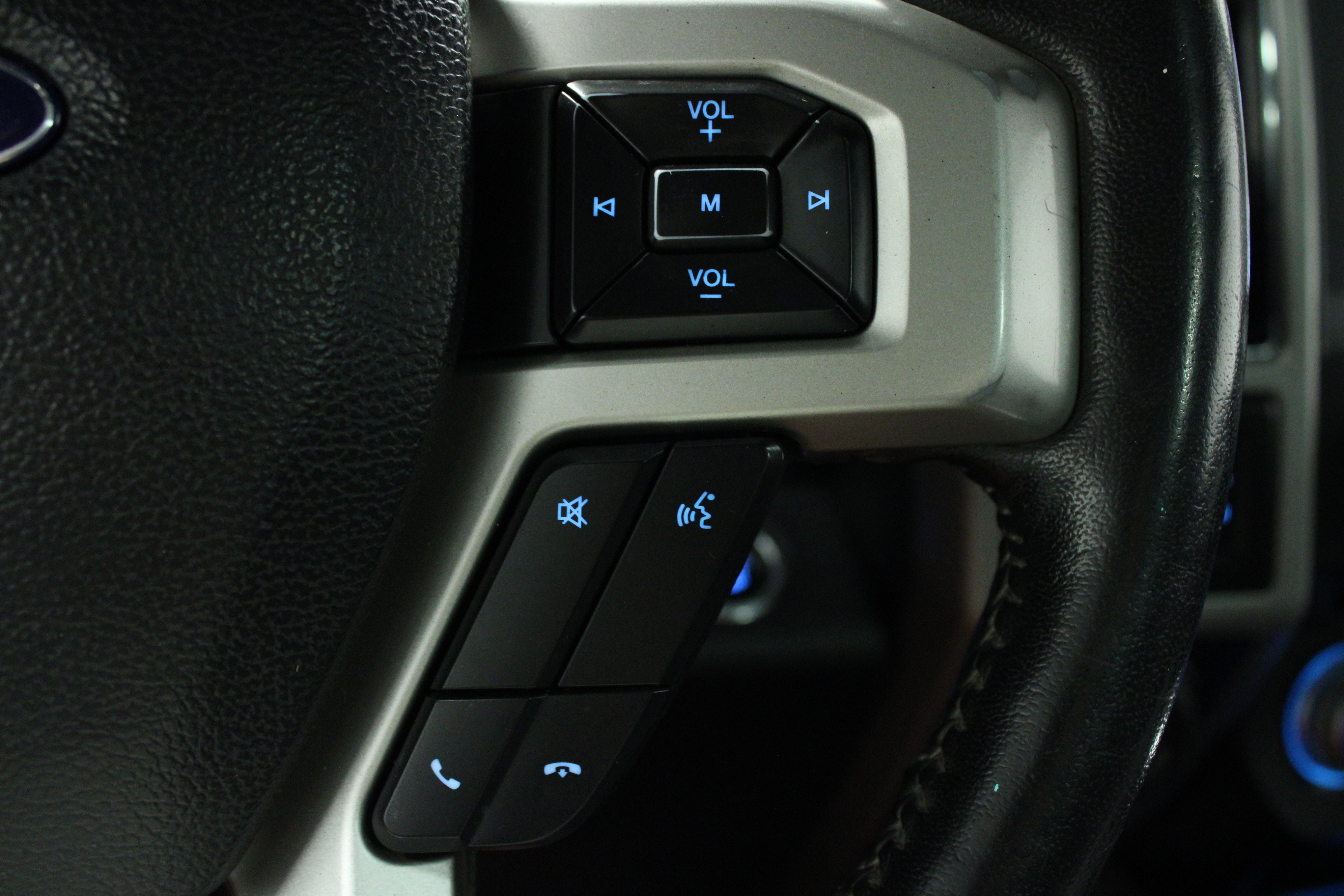 Used 2018 Ford F150 Lariat w/ Equipment Group 502A Luxury image 21
